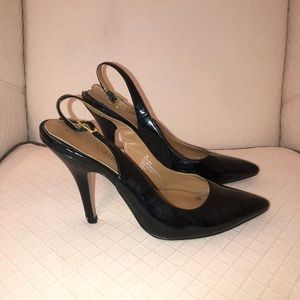 Point toe black heels